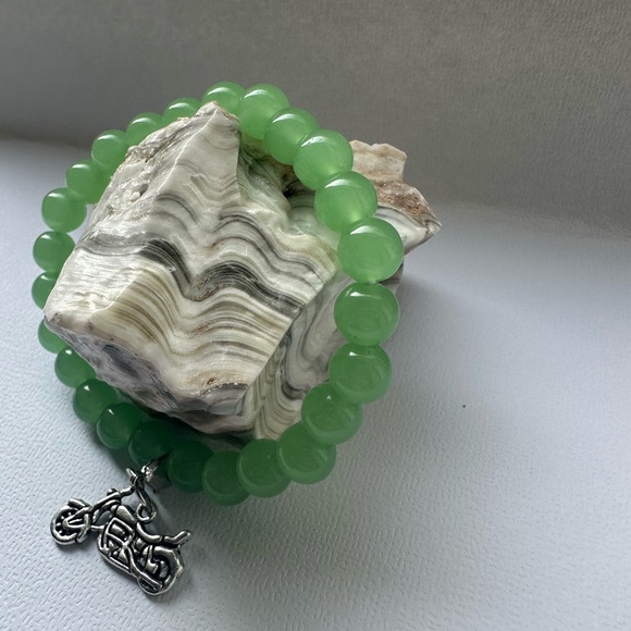 Artisan Beaded Motorcycle bracelet A entire stone . - Picture 9 of 12